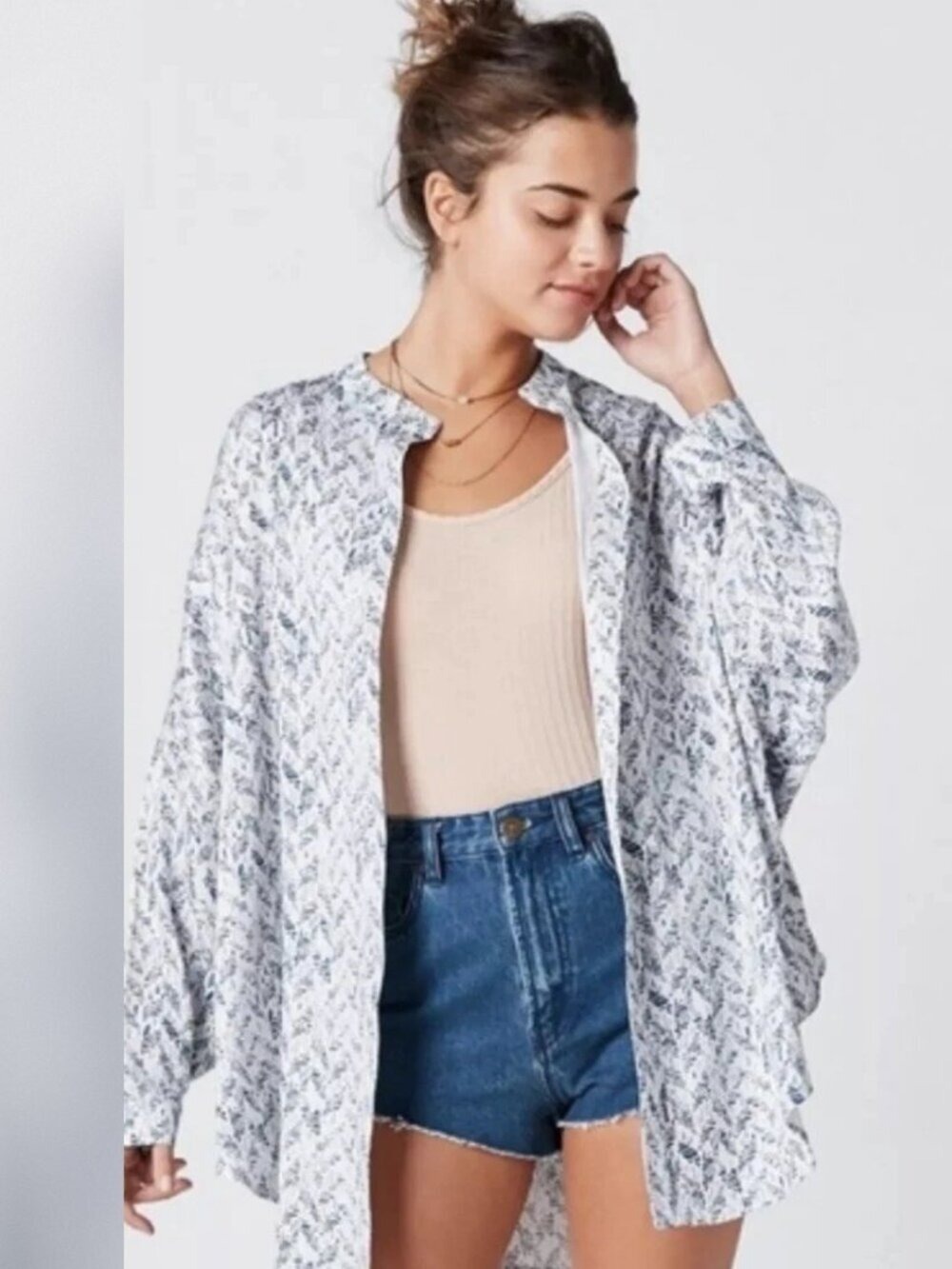 Kimchi Blue Kimono Oversize Cardigan Blouse Coverup Blue & White Size XS/S